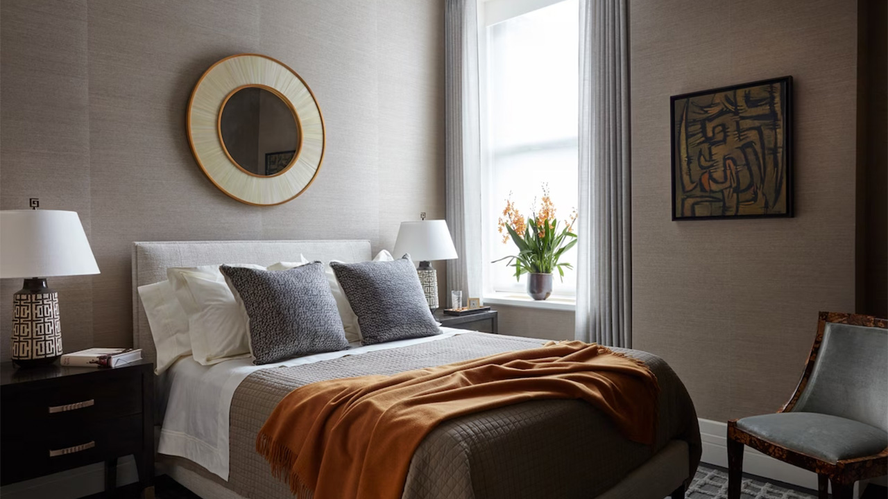 Cách bố trí giường to cho phòng ngủ nhỏ